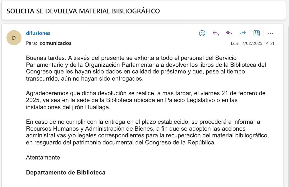 martinhidalgo's tweet photo. #AlertaLegislativa: El Departamento de Biblioteca del #Congreso ha tenido que pedir, mediante un correo, a los trabajadores que devuelvan los libros que se han llevado y que, pese al tiempo, no los han devuelto. https://t.co/4x4BzN0JUl