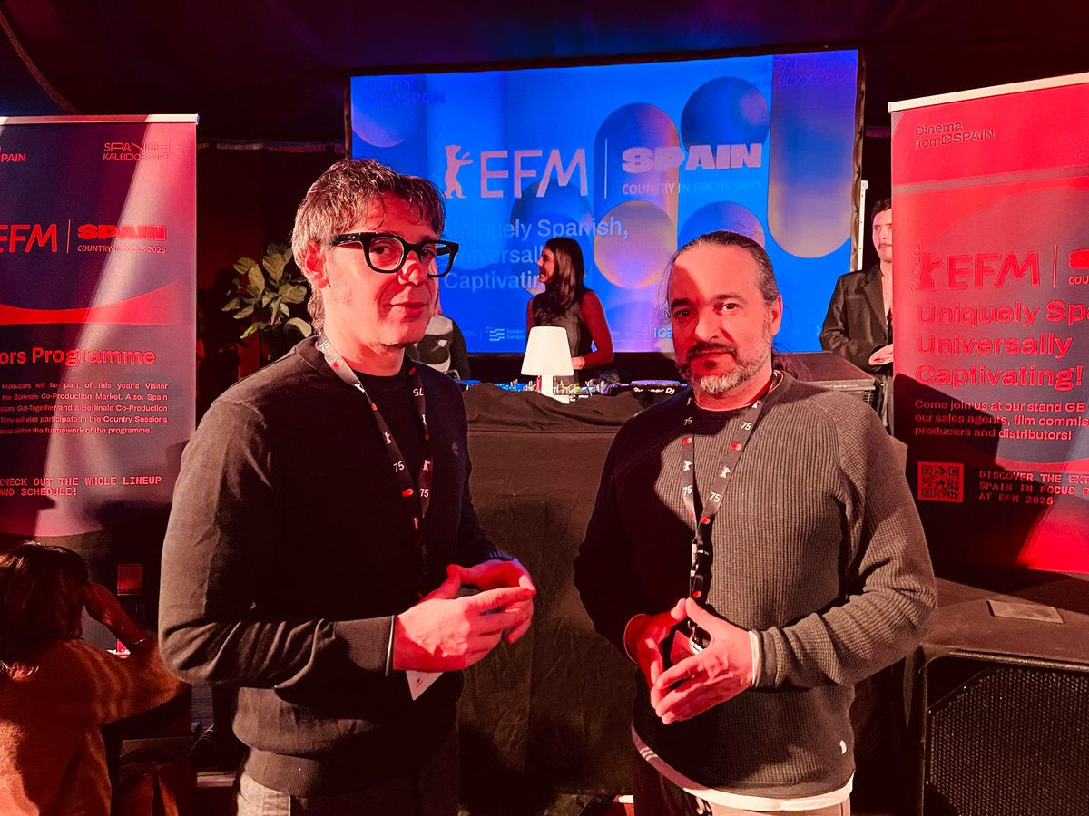 sereafilms's tweet image. Hallo #berlinale &amp;amp; @efm_berlinale ! Es ist toll, zurück zu sein! 🤓 Danke schön to our partners and supporters at #agadic, #agapi @AcademiaGalegaA and our fellow Galician Filmmakers &amp;amp; Producers for hanging with us in Berlin, feels almost to be at home! #Berlin #galicia
