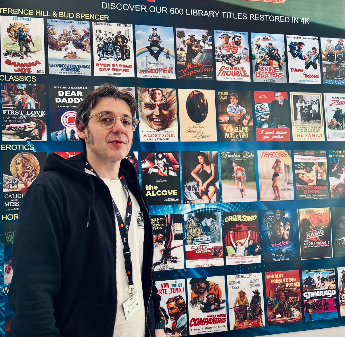 sereafilms's tweet image. Hallo #berlinale &amp;amp; @efm_berlinale ! Es ist toll, zurück zu sein! 🤓 Danke schön to our partners and supporters at #agadic, #agapi @AcademiaGalegaA and our fellow Galician Filmmakers &amp;amp; Producers for hanging with us in Berlin, feels almost to be at home! #Berlin #galicia