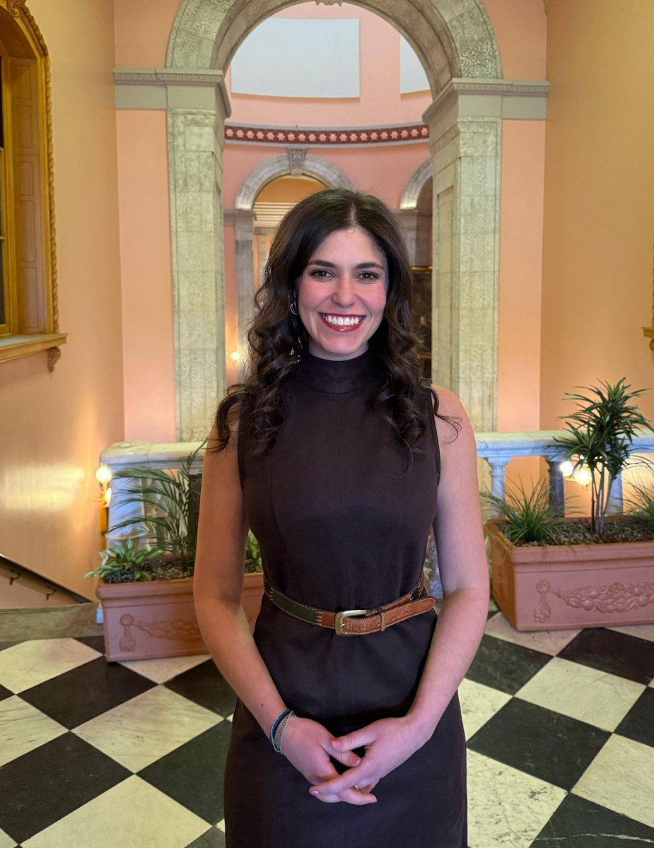 MorganTrau's tweet image. Three years (& one month) covering the Ohio Statehouse for @WEWS! 🕵🏻♀️
And I’m staying 💙 Cheers to more years with @WEWS!
Special shoutout to my wonderful teams at News 5, @WCPO, @scrippsnews, @EWScrippsCo and the lovely @OhioCapJournal.