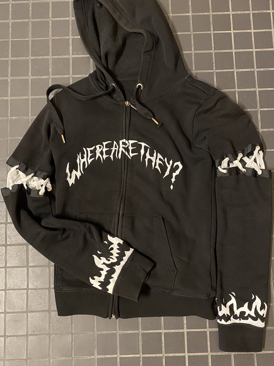 nox_thama's tweet image. So I couldn’t find any MATZ-Merch so I made it myself!
@ATEEZofficial hit me up if you want one (not like that’s ever going to happen but let an enby dream ok?)
#ATEEZ #MATZ #OOTD