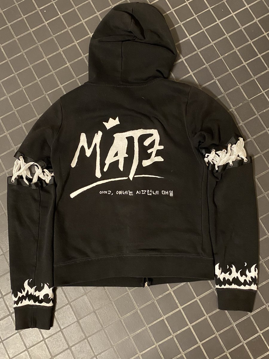 nox_thama's tweet image. So I couldn’t find any MATZ-Merch so I made it myself!
@ATEEZofficial hit me up if you want one (not like that’s ever going to happen but let an enby dream ok?)
#ATEEZ #MATZ #OOTD