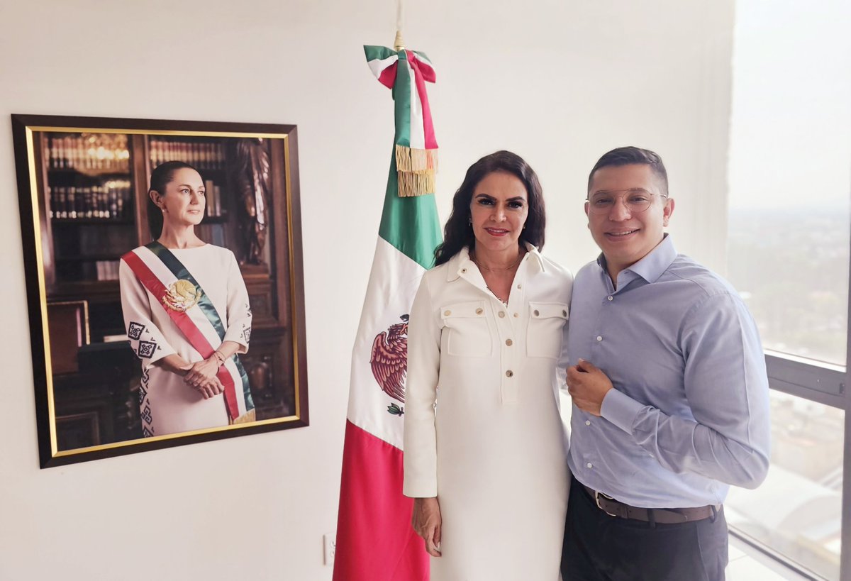 LetyVarela's tweet photo. Un gusto como siempre saludar a mi compañero magistrado  @Emmanuel_CDMX ⚖️
#TribunalFederalDeConciliaciónYArbitraje https://t.co/YVsa0e7wQE