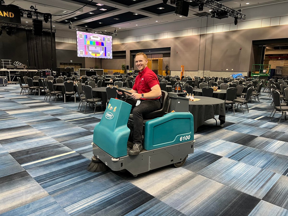 #NowHiring Part-time Servers and Events Setup/Teardown Associates for the spring. Are you dedicated to delivering exceptional guest experiences? Apply by March 3!

🔗Go to rbcplacelondon.com/careers for full details!

#HospitalityJobs #WorkAtRBCPL #TeamTuesday