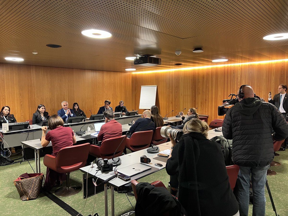 PahlaviComms's tweet photo. Prince Reza Pahlavi and a group of victims of the Islamic Republic held a press roundtable with European media outlets at the #GenevaSummit2025. https://t.co/COnIiCzEWP