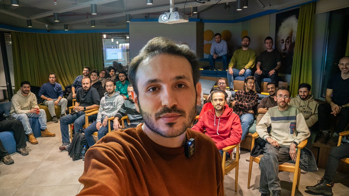 teknasyon's tweet photo. Appy Hour etkinliğimizde Teknasyon Android Developer Mert Kesgin "Jetpack Compose Gestures" konulu sunumunu gerçekleştirdi. Oturum kaydını izlemek için takipte kalın!
#TeknasyonTech #AppyHour https://t.co/AmJoskgTFj