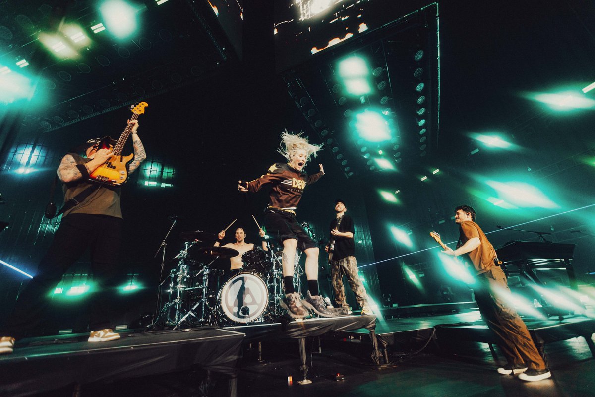 LINKIN PARK tweet media