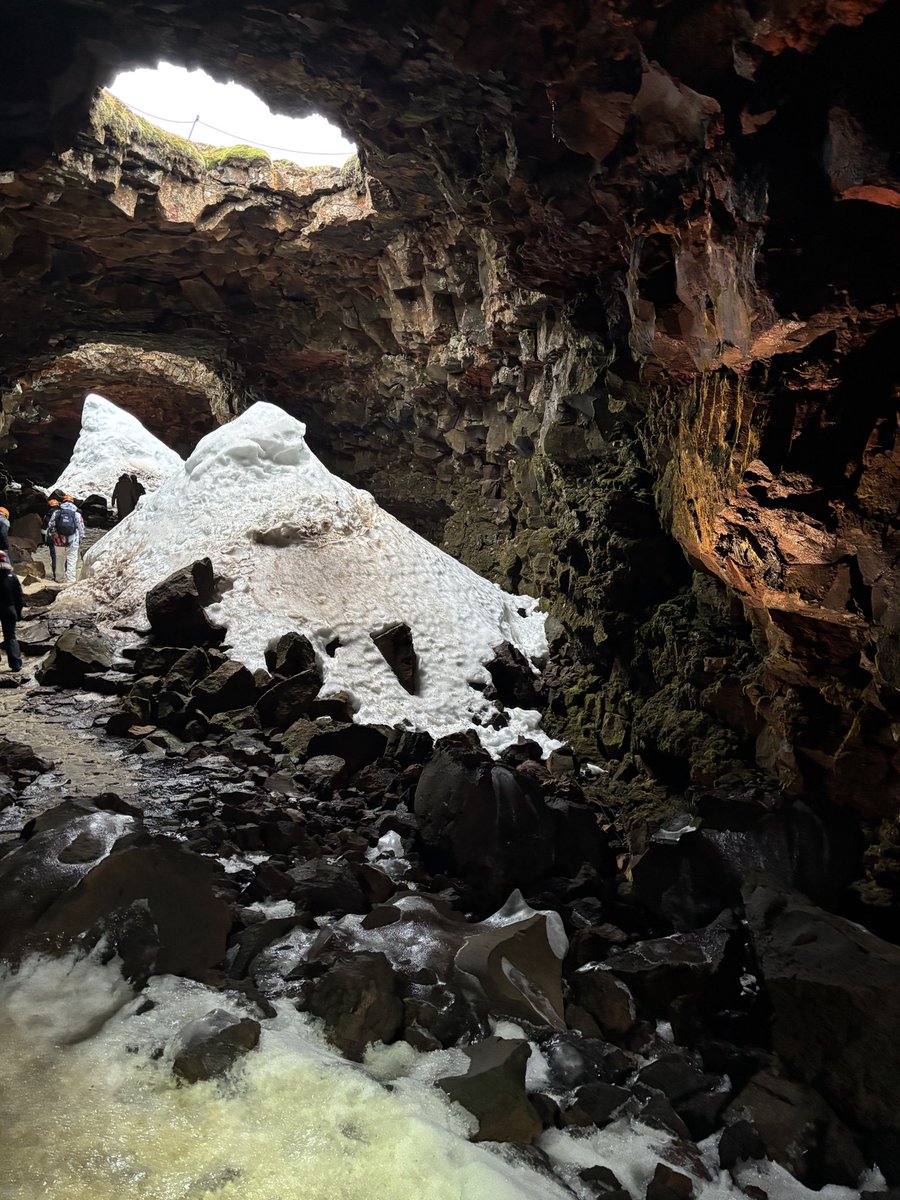 Hele’s Iceland tweet media