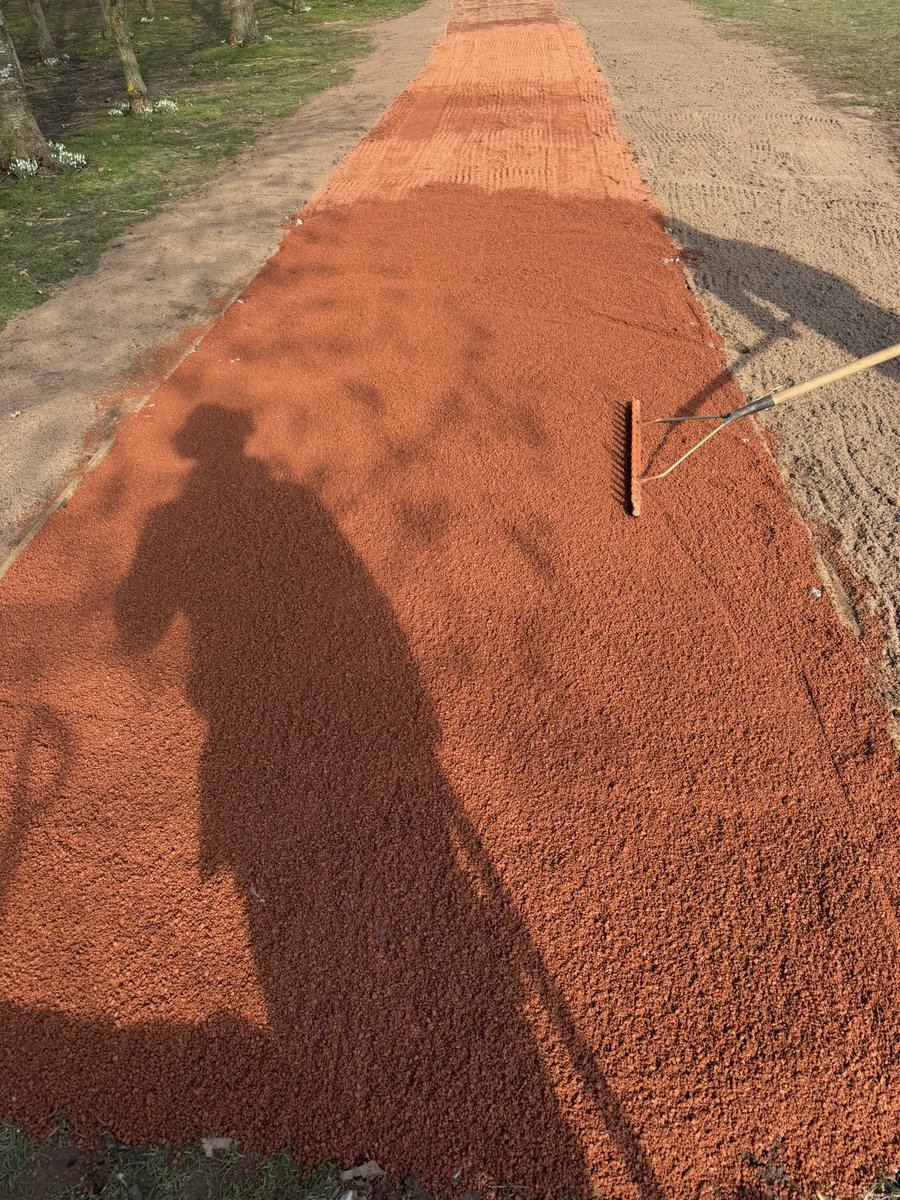 Path on the 1st is complete !
Great work by the team, Original tee mat is back in play.
Thank you !