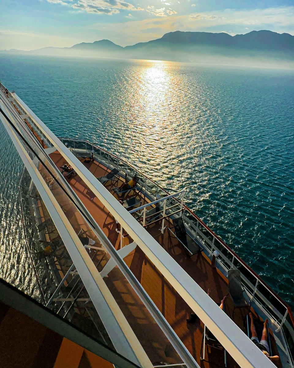 MSCCruzeiros's tweet photo. Descubra Ilhabela a bordo do #MSCOrchestra! Praias incríveis, natureza exuberante e cultura local esperam por você. Pronto para essa aventura? 🌊🌴Saib mais: https://t.co/9O19B9LFKH https://t.co/lBLpHH7N8v