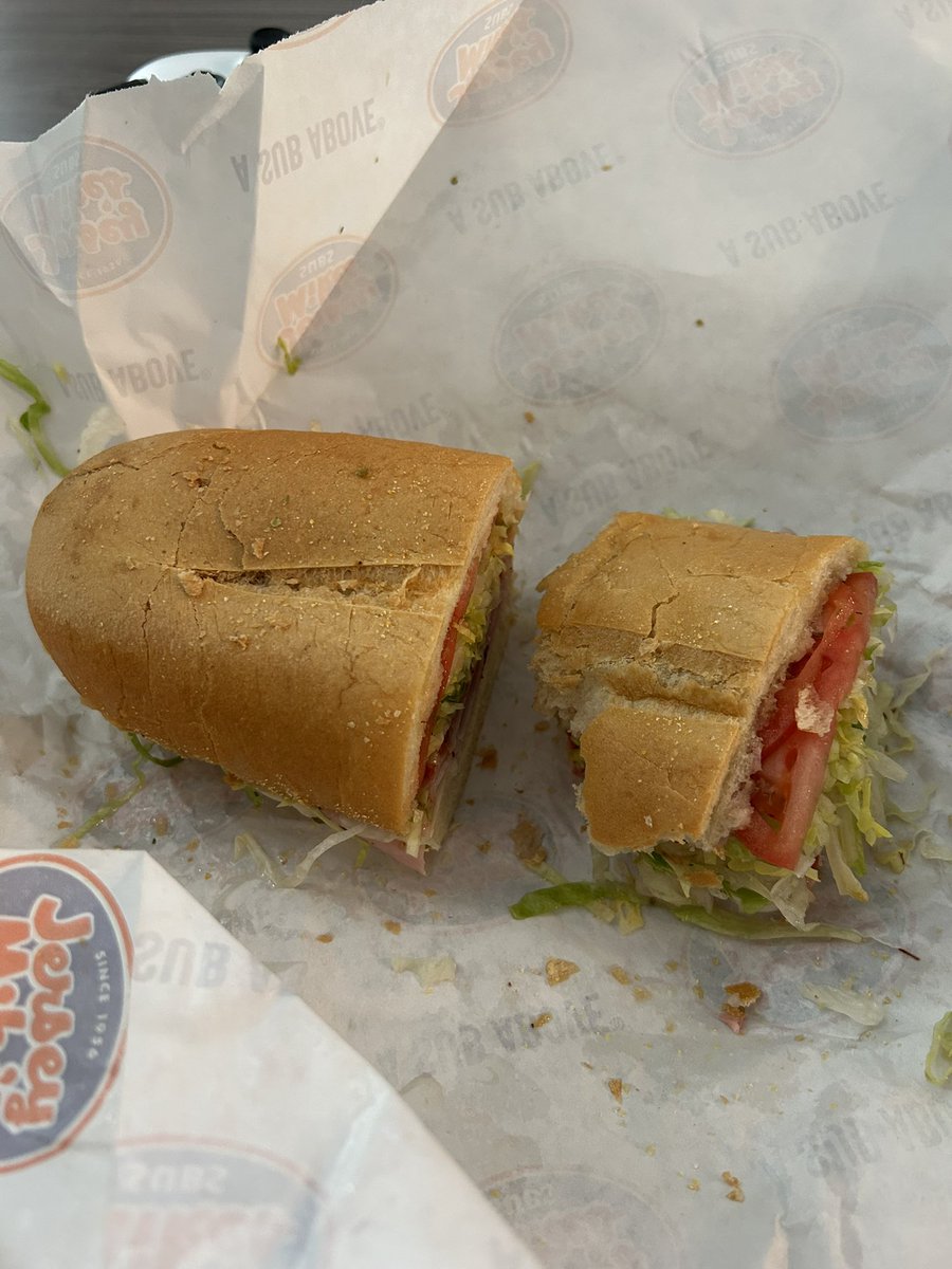 TheHungryWolf69's tweet photo. God damn this Jmikes sub is so good that I can only think of 5 things in the world better than it and their names are Jakobi Gillespie, Rodney Rice, Selton Miguel, Juju Reese, and Derik Queen.  #CrabFive https://t.co/j99fe5b0JX