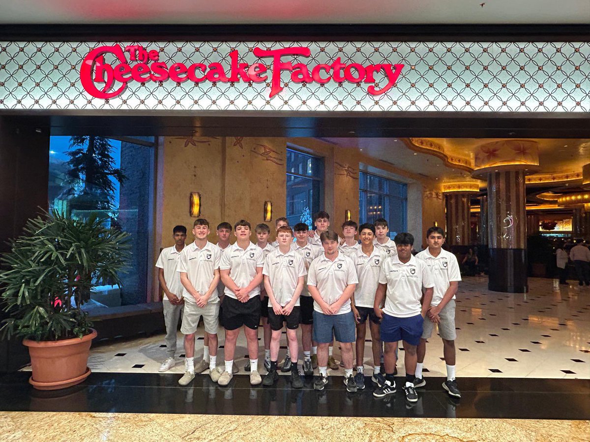 Day 5 - An action packed day at Atlantis Waterpark. Followed by a team meal at Cheesecake Factory.