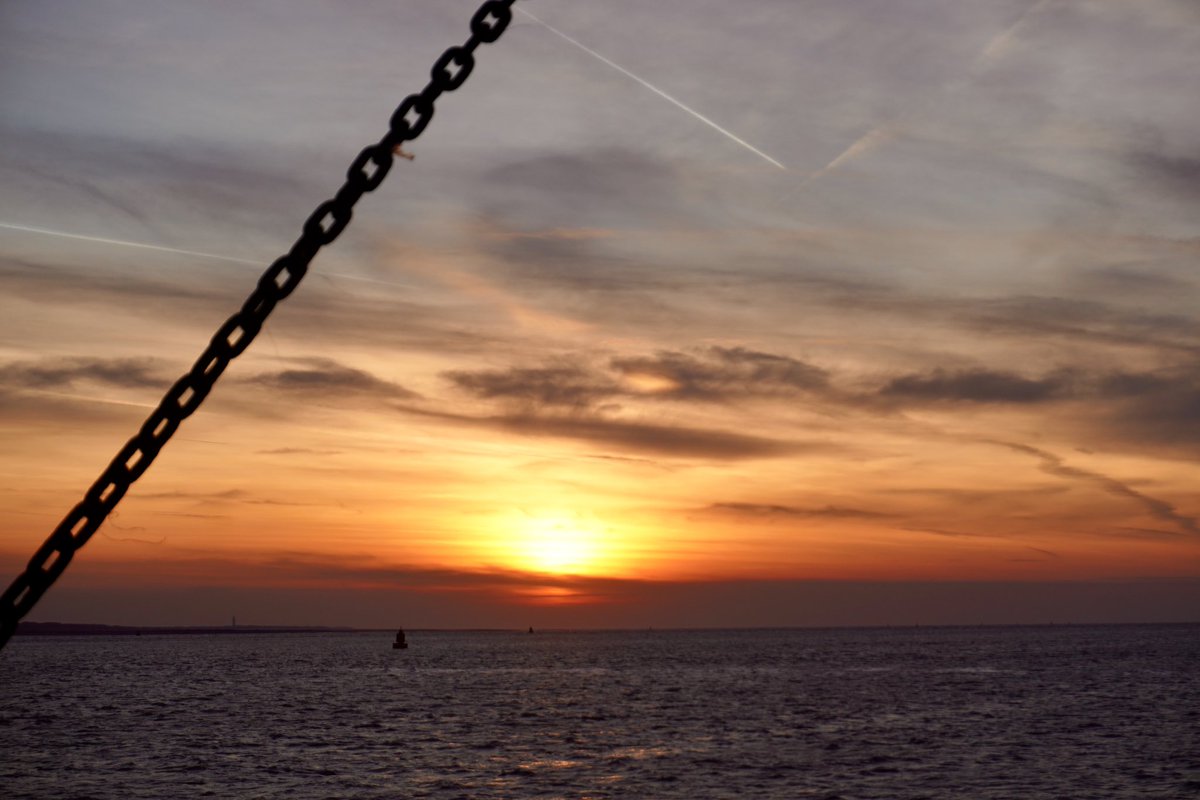 #Noordzee #kust #visserij #beleving 
We zijn net met de schermer weer uitgevaren .
Is kijken of we er een paar garnaaltjes kunnen vangen vannacht 😊
Een fijne avond en nacht gewenst en gezond weer op 🍀🍀🍀