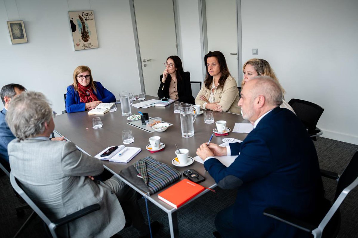 Juan Cruz Cigudosa (@cigudosajuan) on Twitter photo Hoy, con parte del equipo de @cienciagob reunidos con Michiel Scheffer, presidente del Consejo Europeo de Innovación (European Innovation Council-<a href="/EUeic/">European Innovation Council</a>).
Nuestro compromiso con la innovación en España y Europa es firme, una apuesta de país para seguir progresando. Hoy, con parte del equipo de @cienciagob reunidos con Michiel Scheffer, presidente del Consejo Europeo de Innovación (European Innovation Council-<a href="/EUeic/">European Innovation Council</a>).
Nuestro compromiso con la innovación en España y Europa es firme, una apuesta de país para seguir progresando.
