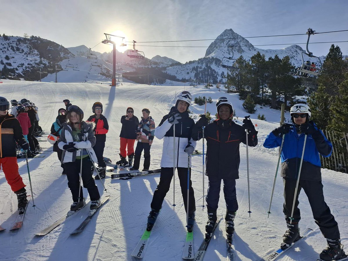 Year 9 have also had a fabulous time skiing in Andorra today!