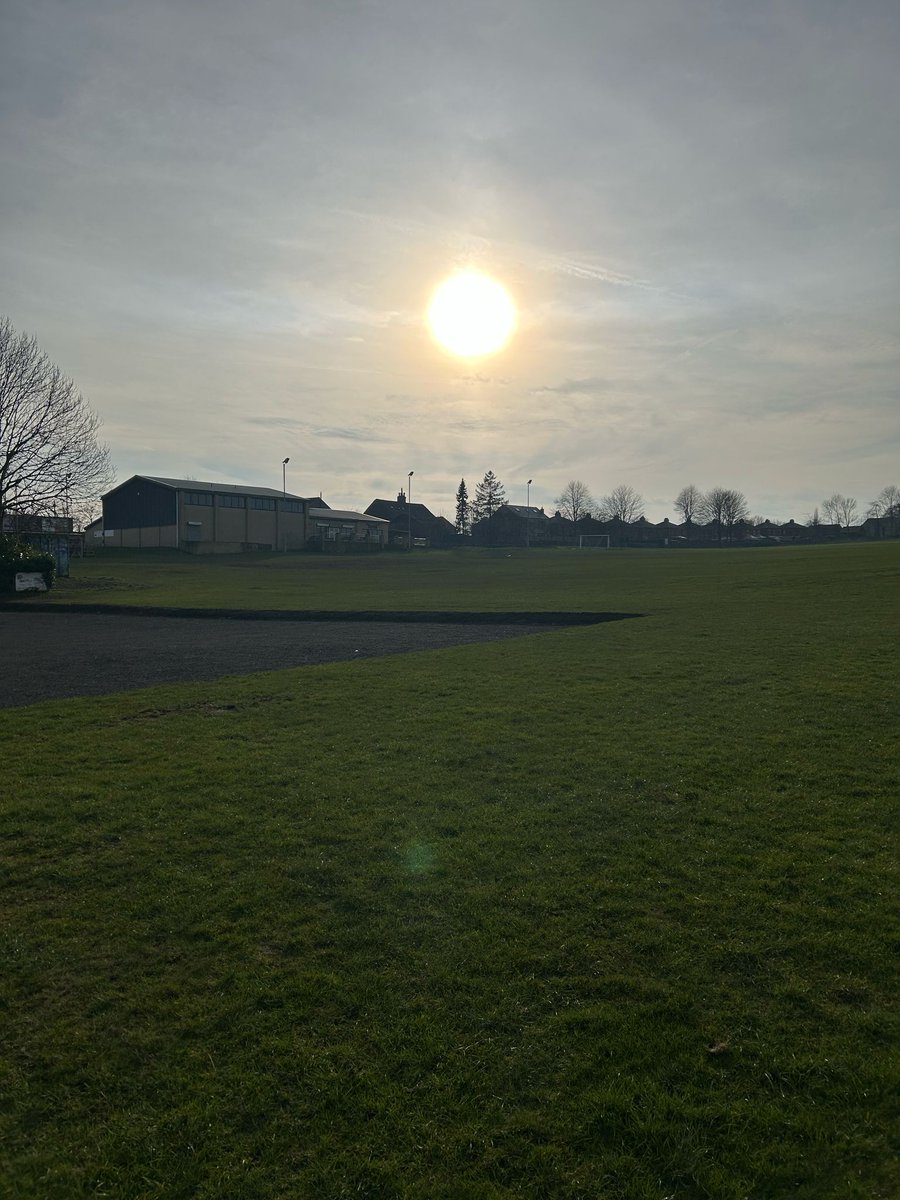 Community Protection Team 4 and local wardens are out on patrol at the Goldfields club. Educating the public on picking up after their dogs. This effort is part of our commitment to keeping our public spaces clean, safe, and welcoming for everyone. 
#cleanercalerdale