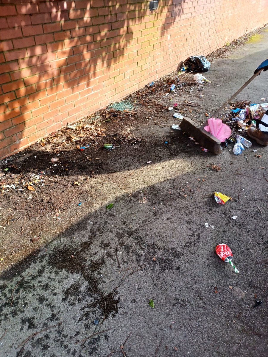 Sparkbrook Police (@sparkbrookwmp) on Twitter photo OP Hafren | Joint operation with BCC involving waste removal and management, road sweepers and litter picking! 🚚
A huge total of 6080kg of waste was collected and as a result multiple fines have been issued. 💰 #OpHafren #Dontjustdumpit #yousaidwedid <a href="/NKirkpatrickWMP/">Insp. Neil Kirkpatrick -Hall Green Constituency</a> OP Hafren | Joint operation with BCC involving waste removal and management, road sweepers and litter picking! 🚚
A huge total of 6080kg of waste was collected and as a result multiple fines have been issued. 💰 #OpHafren #Dontjustdumpit #yousaidwedid <a href="/NKirkpatrickWMP/">Insp. Neil Kirkpatrick -Hall Green Constituency</a>