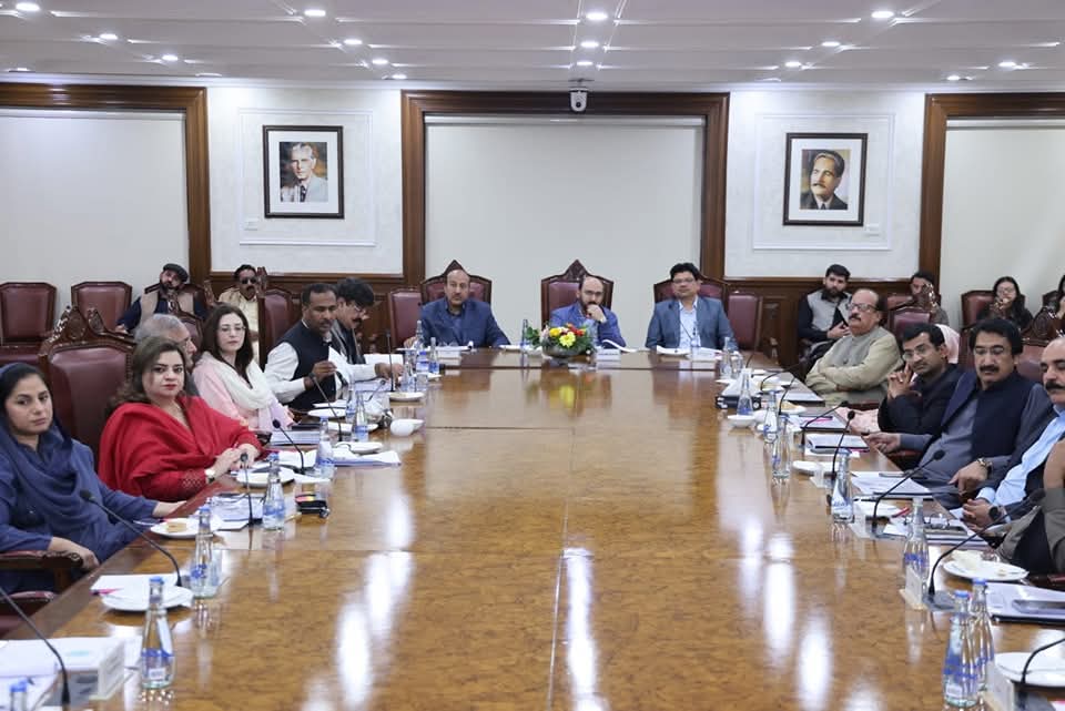 AyaanAliAkhtar1's tweet image. چیئرمین پبلک اکاؤنٹ کمیٹی پنجاب سید علی حیدر گیلانی کی زیرِ صدارت پبلک اکاؤنٹ کمیٹی کا اجلاس پنجاب اسمبلی میں منعقد کیا 
 ٹیوٹا پنجاب کے نمائندوں نے پبلک اکاؤنٹ کمیٹی کو مختلف معاملات پر بریفنگ دی
#PAC #Punjab #assemblychallenge