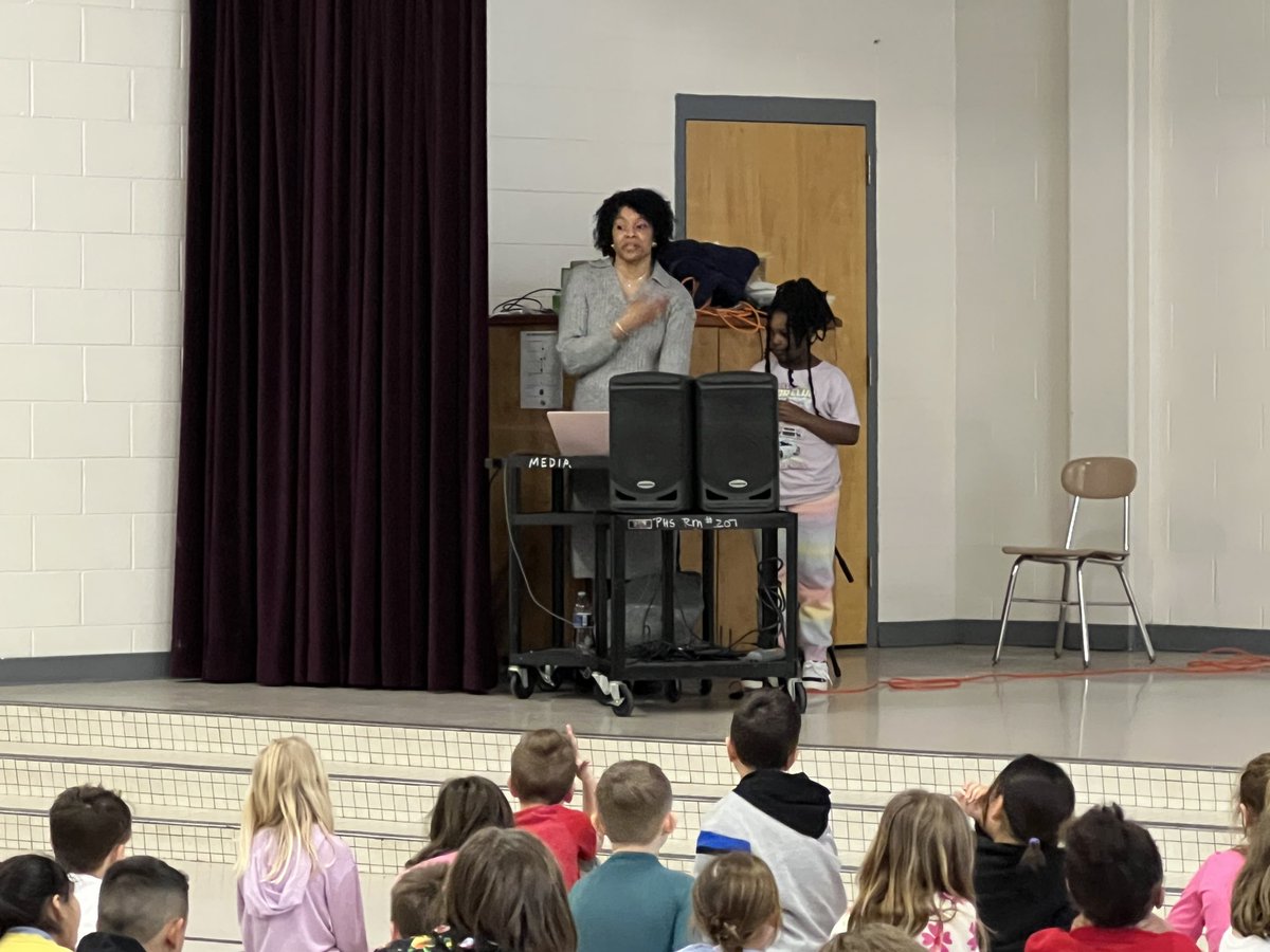 DrKCBerggren's tweet image. The 2nd-5th grade Mariners @PHE_Mariners had an interactive blast meeting author Amber Ivey this afternoon! ⚓️ Thank you @phe_library for organizing the assembly! ⚓️🦾🤖 #ccslibrarymedia #ccsdigitallearning #ccsyoungauthors @ChathamCoSch