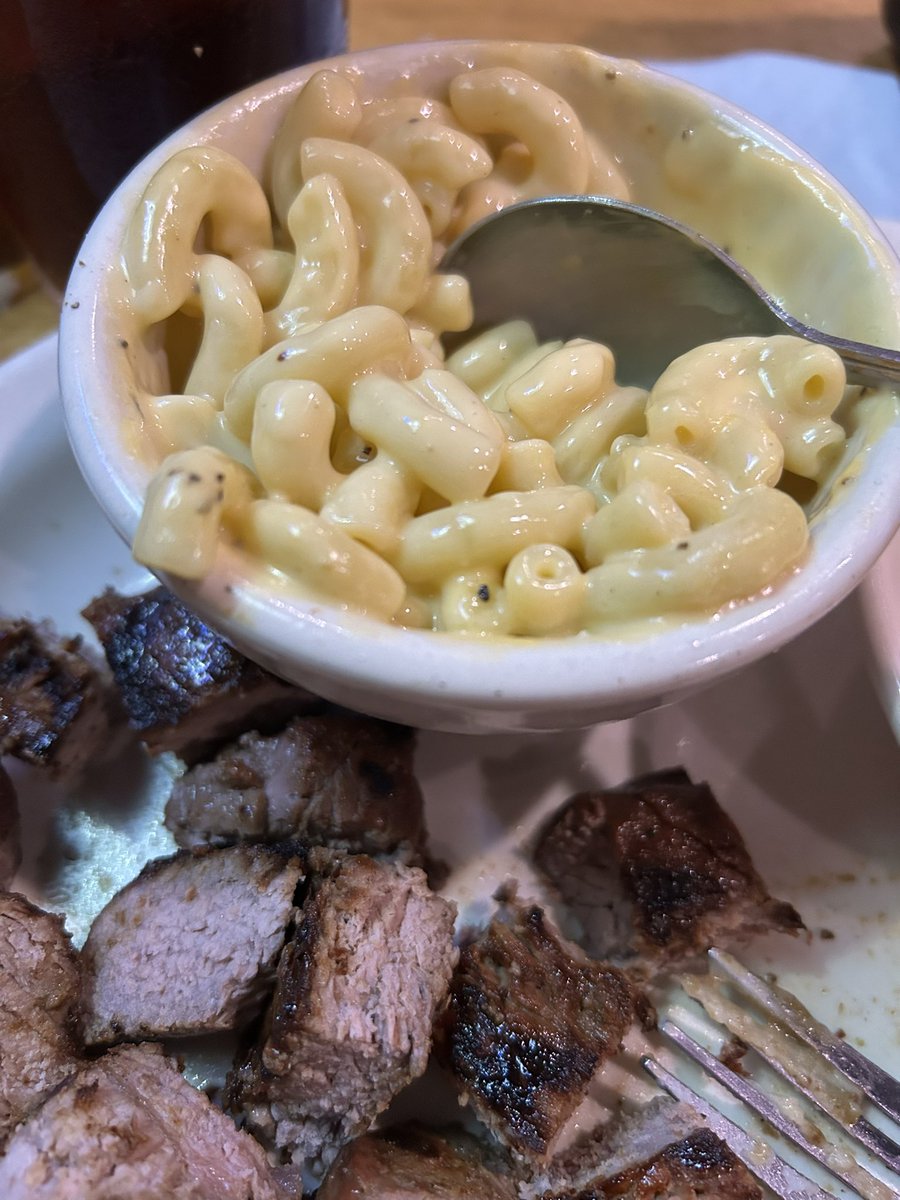 • mady • 卌 ꩜ ⊬ is seeing 5SOS! tweet media