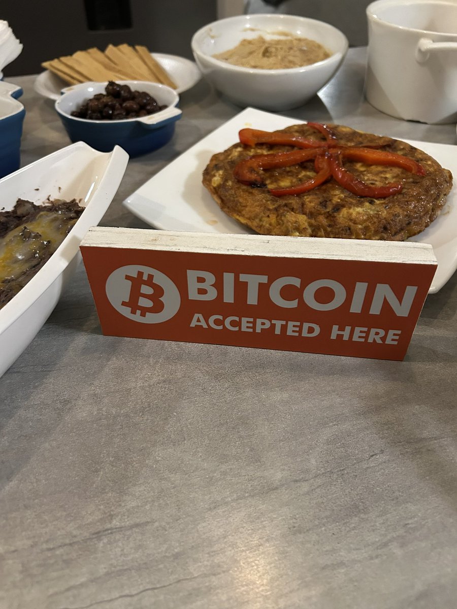 btcdominicana's tweet photo. When friends come together in the Dominican Republic 🇩🇴☀️🌊

@cluborange @thrasherXBT @pvitalg @NoWasteBTCsigns @Sats4Flats #Bitcoin #BitcoinRD #OrangePill #DominicanRepublic https://t.co/UlowFUM0gn
