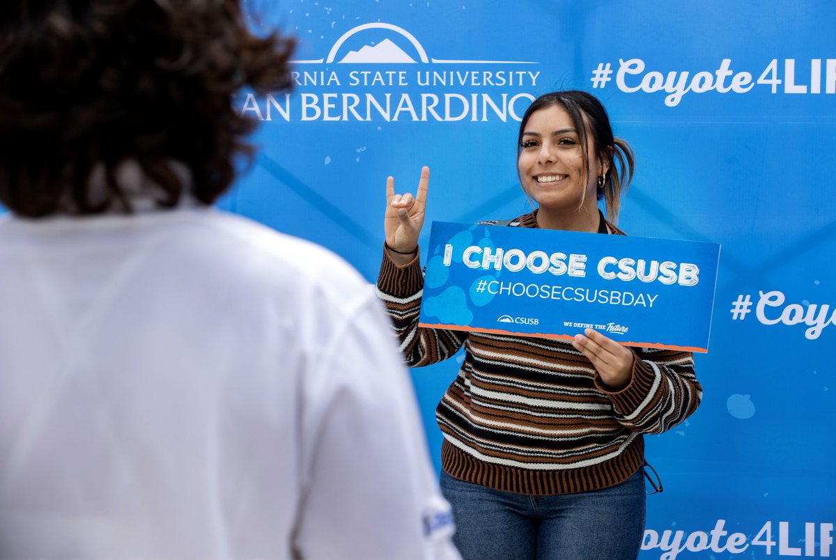 CSUSBAlumni's tweet image. 🐾 Hey Yotes! 🐾 We’re looking for proud alumni to inspire future Coyotes at Choose CSUSB Day! 🌟 Share your CSUSB experience &amp;amp; help students make their college choice. 💙
 
Sign up now: alumni.csusb.edu/choosecsusb  

#CSUSBAlumni #ChooseCSUSB #CoyotePride #Coyote4Life