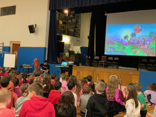 WyckoffLibrary's tweet image. Thank you so much @caputoteach @WPSSicomac for inviting me to meet illustrator, Luke Flowers! He is super creative, and I loved seeing all of my Sicomac friends so excited about books! 📖🥰@wyckoffschools @lafcreative