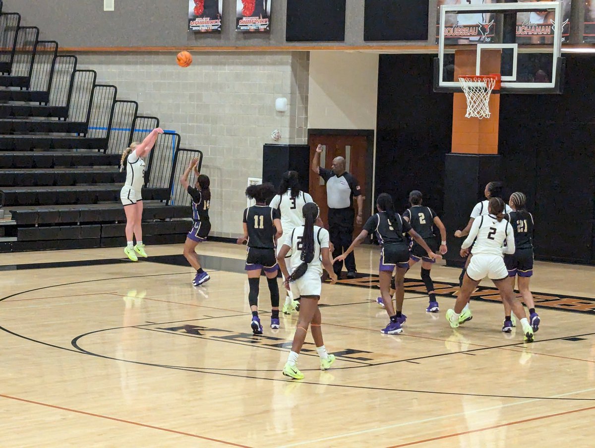 Kell Lady Longhorns Basketball (@kell_longhorns) on Twitter photo Halftime
19 Lady Longhorns
10 Hiram
<a href="/KennedyDeese/">IAmKennedyDeese</a> 6p 11r 2s
<a href="/SydMoss25/">Sydney Moss</a> 5p 5r
<a href="/asiahthompson_/">Asiah Thompson</a> 4p 5r Halftime
19 Lady Longhorns
10 Hiram
<a href="/KennedyDeese/">IAmKennedyDeese</a> 6p 11r 2s
<a href="/SydMoss25/">Sydney Moss</a> 5p 5r
<a href="/asiahthompson_/">Asiah Thompson</a> 4p 5r