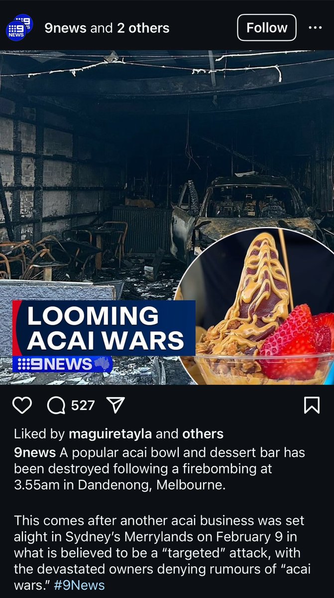 __MrGold__'s tweet photo. Yall going to war over a fruit bowl. 
That’s some fruity nigga activities.
Who got the best texture 🤣 https://t.co/7B9AhrnGhj