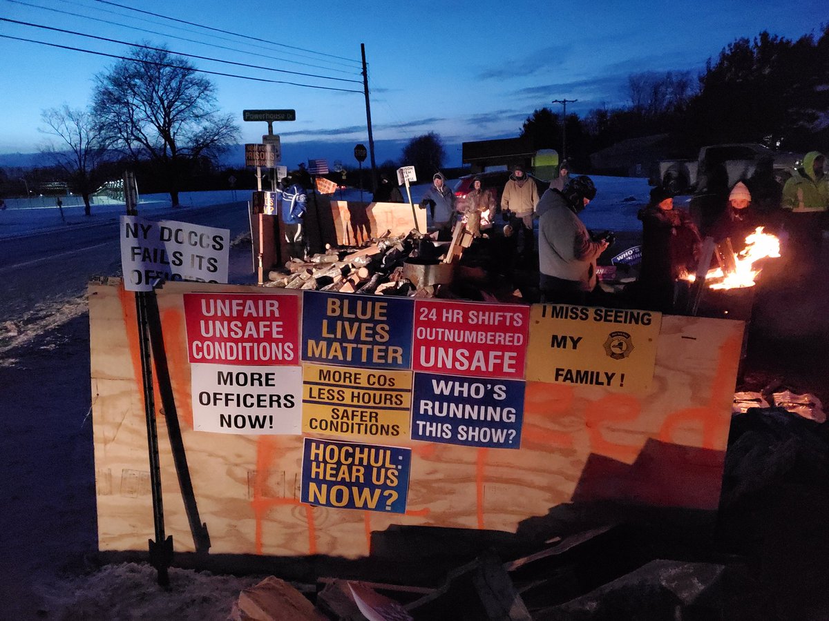 BobLonsberry's tweet image. This is what it looks like when David takes on Goliath. Correctional officers across the state, disrespected by the governor and endangered by the commissioner, are refusing to take it anymore. Less than 24 hours into their wildcat strike, they have forced the governor to call…