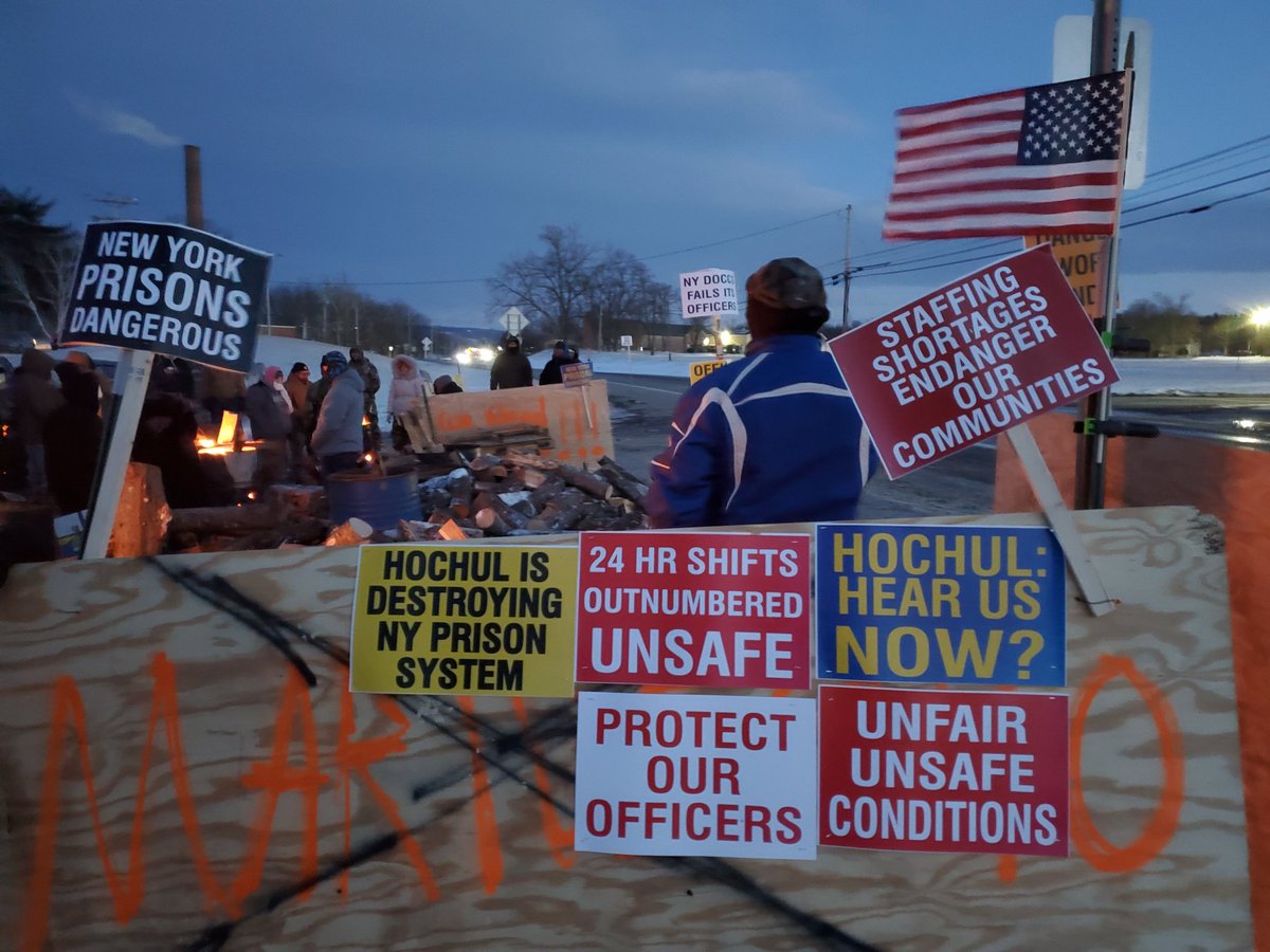 BobLonsberry's tweet image. This is what it looks like when David takes on Goliath. Correctional officers across the state, disrespected by the governor and endangered by the commissioner, are refusing to take it anymore. Less than 24 hours into their wildcat strike, they have forced the governor to call…
