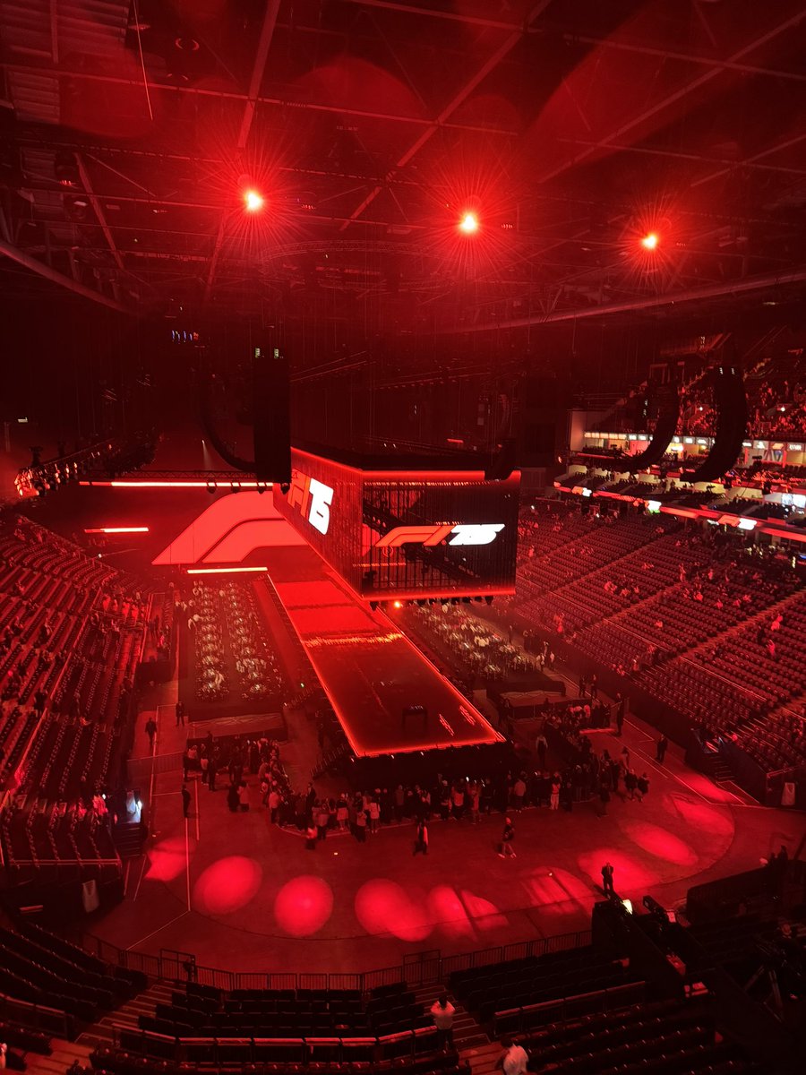 JPEGuin's tweet image. Incredible event!