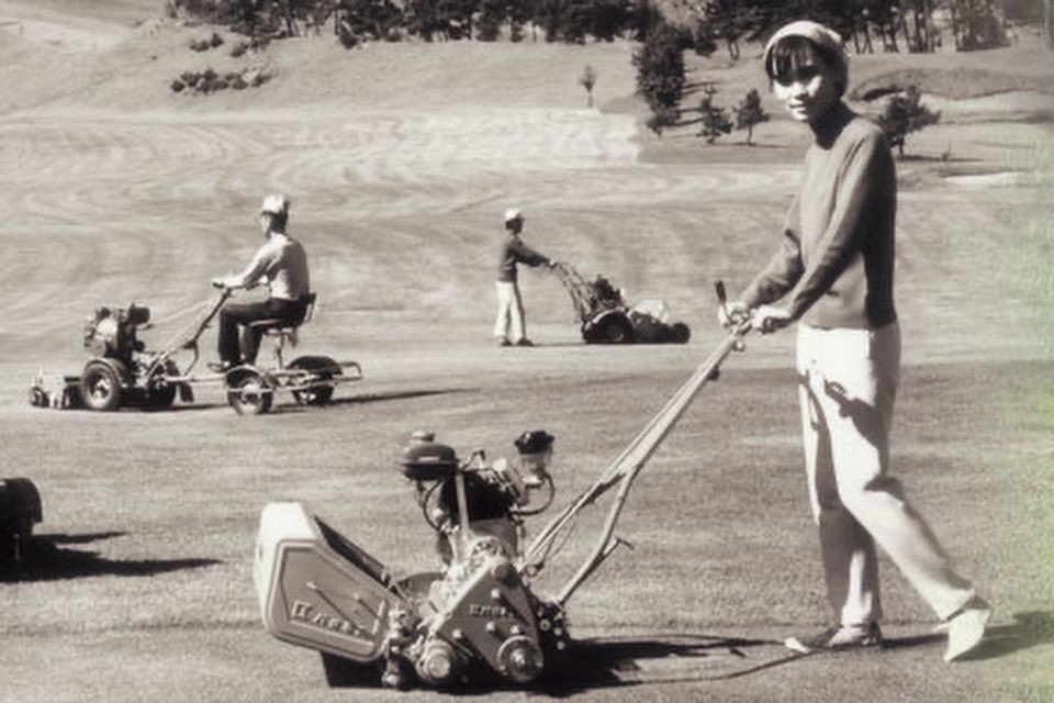 Baronessuk (@baronessuk) on Twitter photo <a href="/baronessuk/">Baronessuk</a> <a href="/Baroness_USA/">Baroness USA</a> started developing mowers in 1959.
A high level of cutting quality, created from the very beginning, has remained the same to the present day. Factors such as the manufacturing process, know-how, and craftsman’s skill have been handed down from <a href="/baronessuk/">Baronessuk</a> <a href="/Baroness_USA/">Baroness USA</a> started developing mowers in 1959.
A high level of cutting quality, created from the very beginning, has remained the same to the present day. Factors such as the manufacturing process, know-how, and craftsman’s skill have been handed down from
