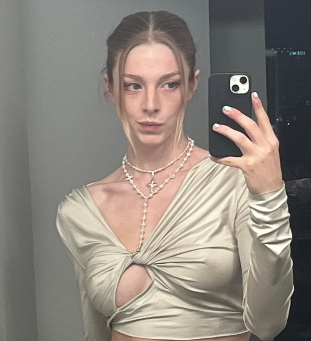 TheCinesthetic's tweet photo. hunter schafer. https://t.co/8oT2roQjjQ