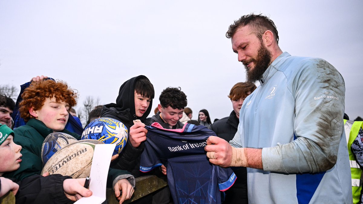 leinsterrugby's tweet photo. Thank you to everyone who came out to see the team in @DundalkRFC today. ๐
A very special day. ๐
#12CountyTour #NeverLessThanEverything https://t.co/6ydCCpofBC