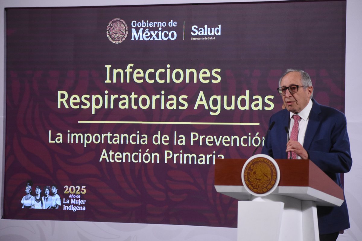 El secretario de Salud, David Kershenobich, informó que en 2025 hay menos casos de COVID-19 e influenza que, en años anteriores, gracias a la estrategia de vacunación anticipada.