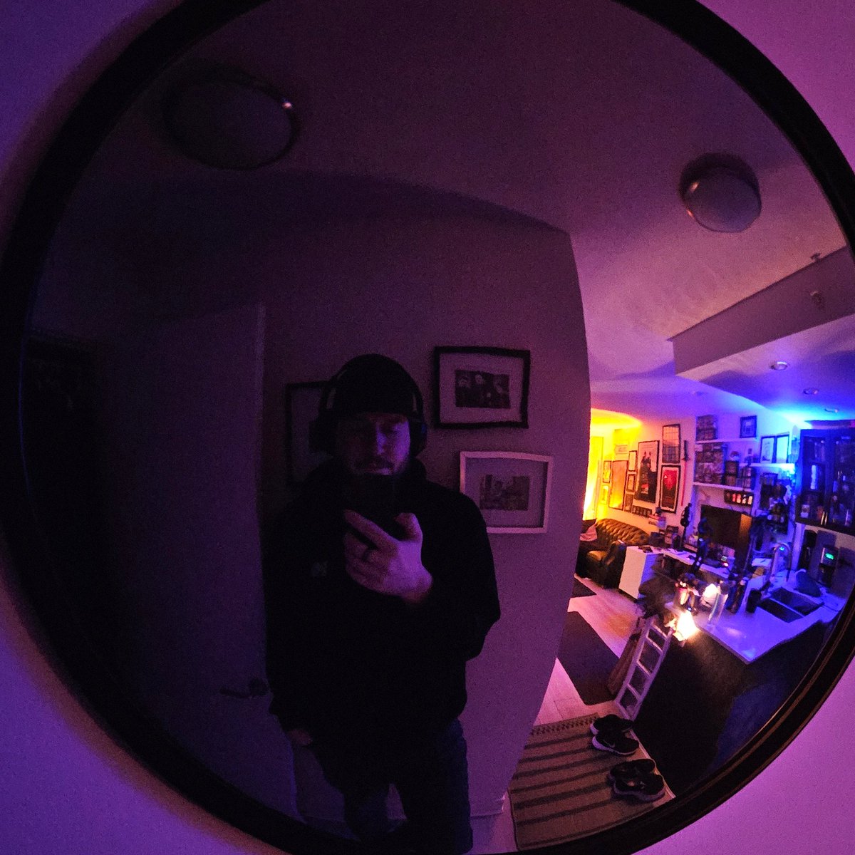 wefossett's tweet image. shoutout to the Ikea bubble mirror ✌️✨