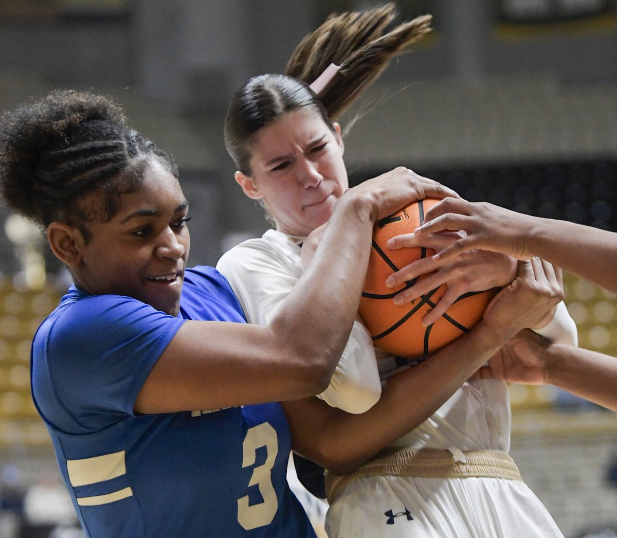 mickeywelsh's tweet photo. Girls AHSAA Central Regional High School Basketball: Marbury vs. Briarwood Christian @MGMAdvertiser @mgmsports 

Photo gallery here:
https://t.co/NbPhrVbNmr https://t.co/naw3utrZnE