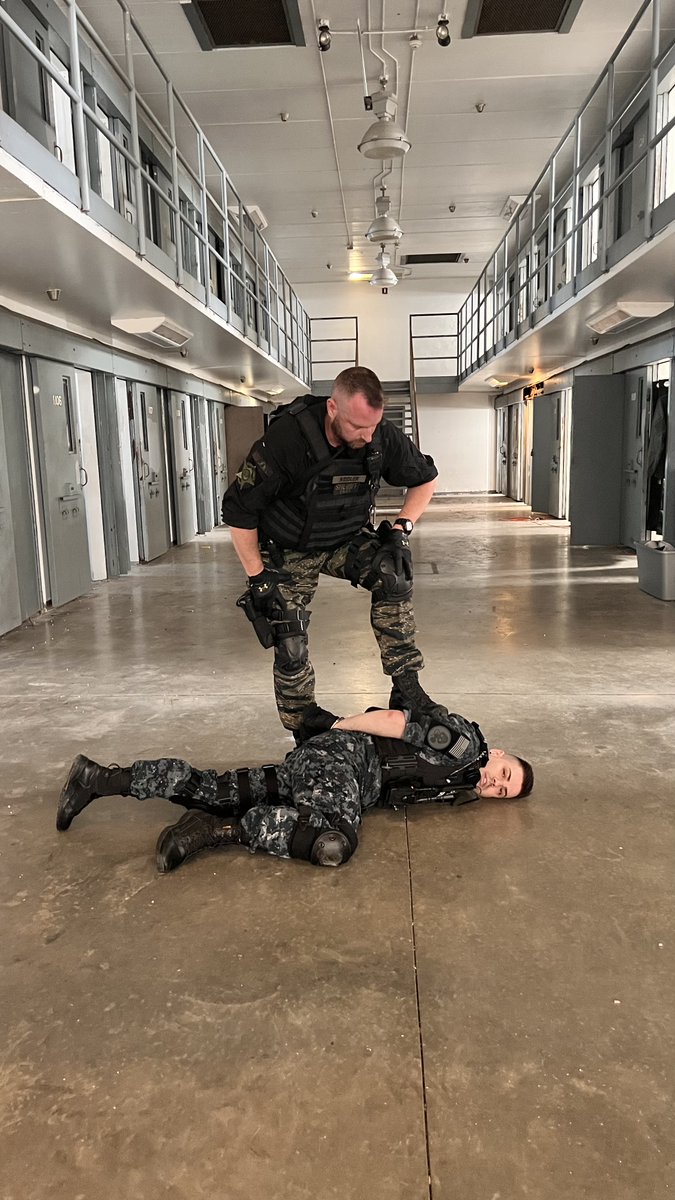 You are not in a position to talk back. With <a href="/Droid901/">Droid90</a>