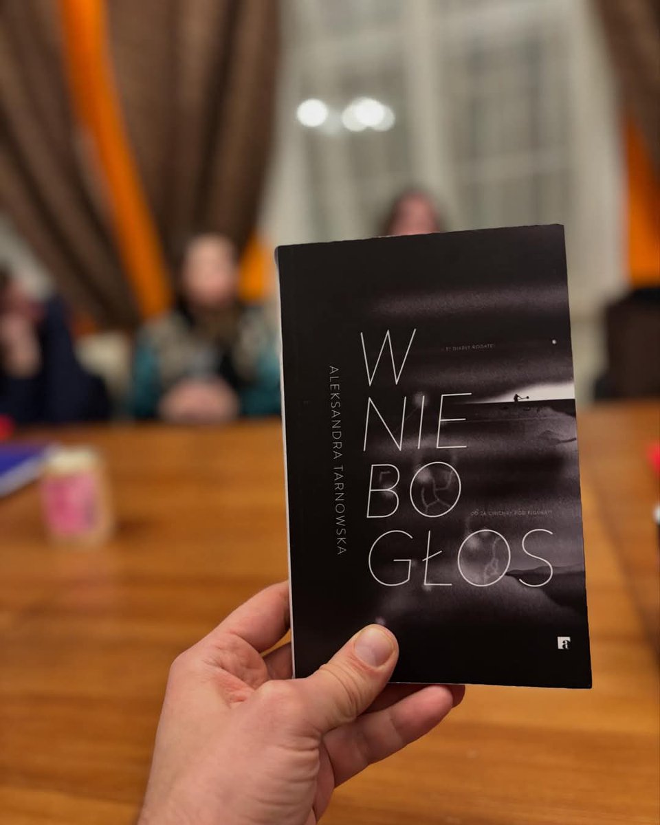 rafalgasowski's tweet image. 🎭 „Pierwsza próba za nami! Emocje, energia i pierwsze poszukiwania. Książka, którą nagrodziliśmy na festiwalu #MiędzyWierszami, zaczyna żyć własnym scenicznym rytmem. To będzie piękna podróż! #NowySpektakl”