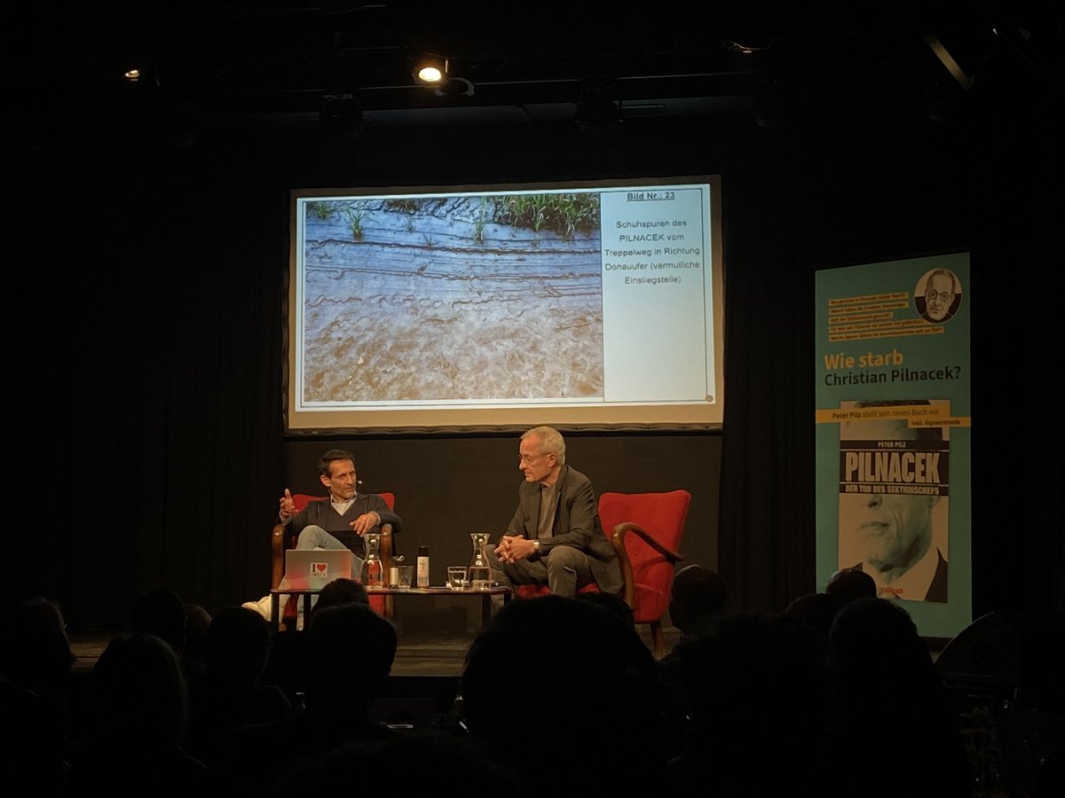 „Christian Pilnacek war als Geisterfahrer nicht im Bereich Rossatz unterwegs, sondern von Tulln Richtung Wien.“ Noch in der Nacht seien Spitzen des BMI über Geisterfahrt informiert worden.

<a href="/Peter_Pilz/">Peter Pilz</a> im Gespräch mit Michael Nikbakhsh. <a href="/ZurKulisse/">Kulisse Wien</a> #pilnacek #buchpräsentation