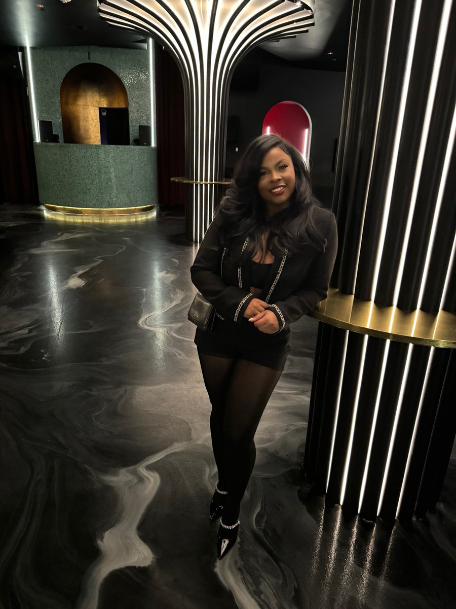 Shelbiplay2much's tweet photo. your favorite aquarius 🥳❤️ https://t.co/DebIpqTesH