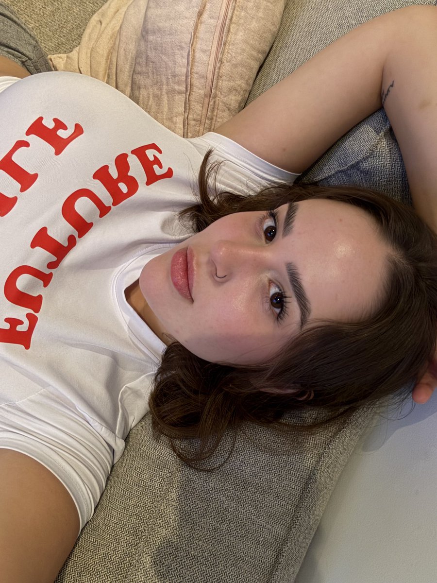 Katie! (KatieGcups@)  X