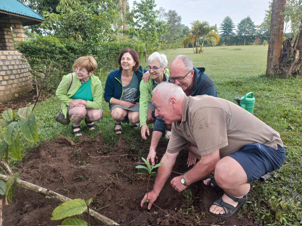 Today, we were pleased to host @FrankVandooren, an official from <a href="/Oxfam/">Oxfam International</a>, and his friends. The team is visiting Uganda specifically Nyakashambya P/s in Sheema, where thru ACPCU they're supporting a girls dormitory project. <a href="/Mugaecovillage/">MUGA ECO VILLAGE</a>
the team planted trees. 
#education