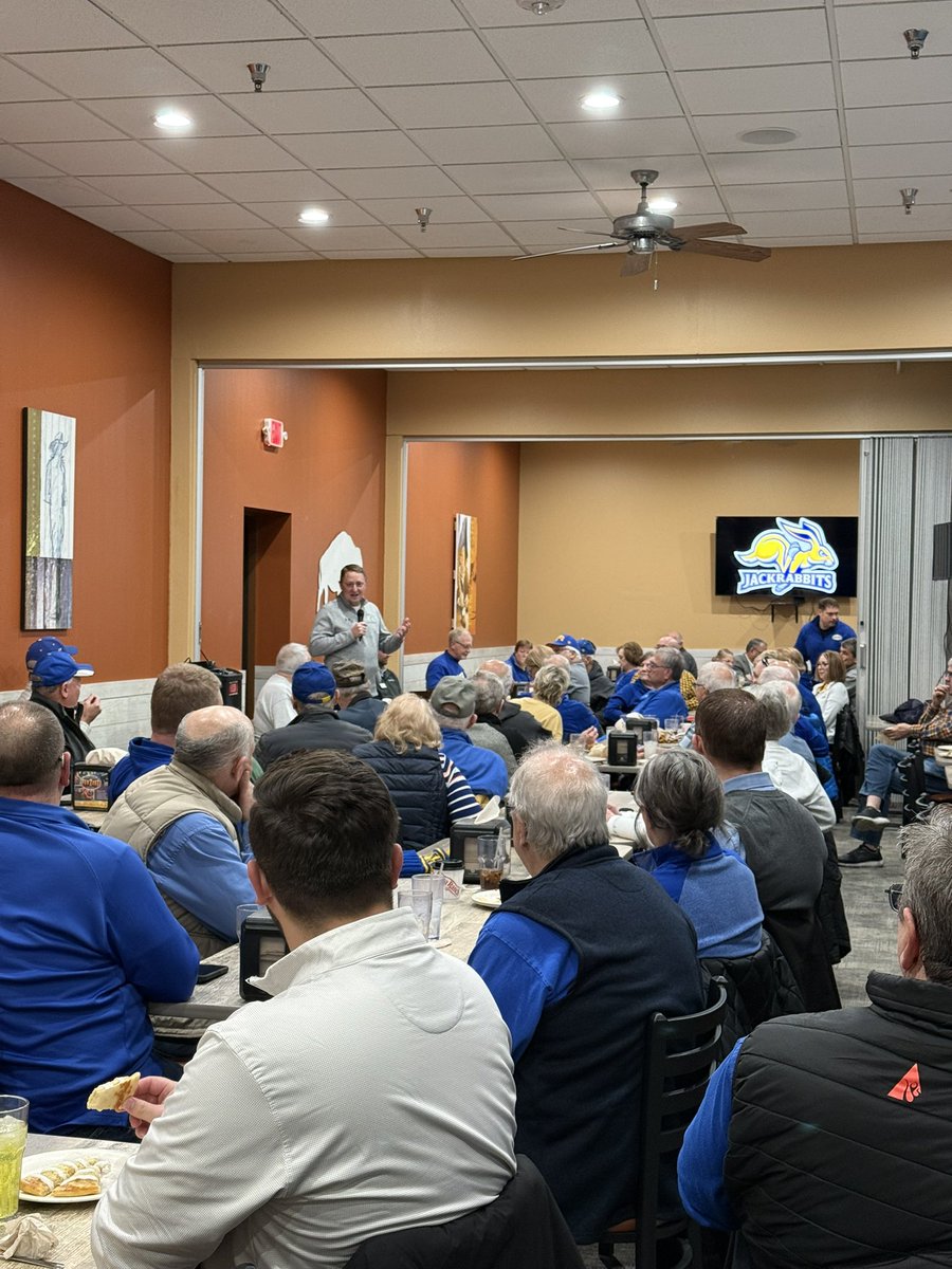 Thanks to <a href="/GoJacksWBB/">Jackrabbit WBB</a> head coach <a href="/Coach_AJ/">Aaron Johnston</a> for joining <a href="/SDStateAlumni/">SDStateAlumni</a> <a href="/SEStaters/">Sioux Empire Staters</a> luncheon!  #GoJacks!