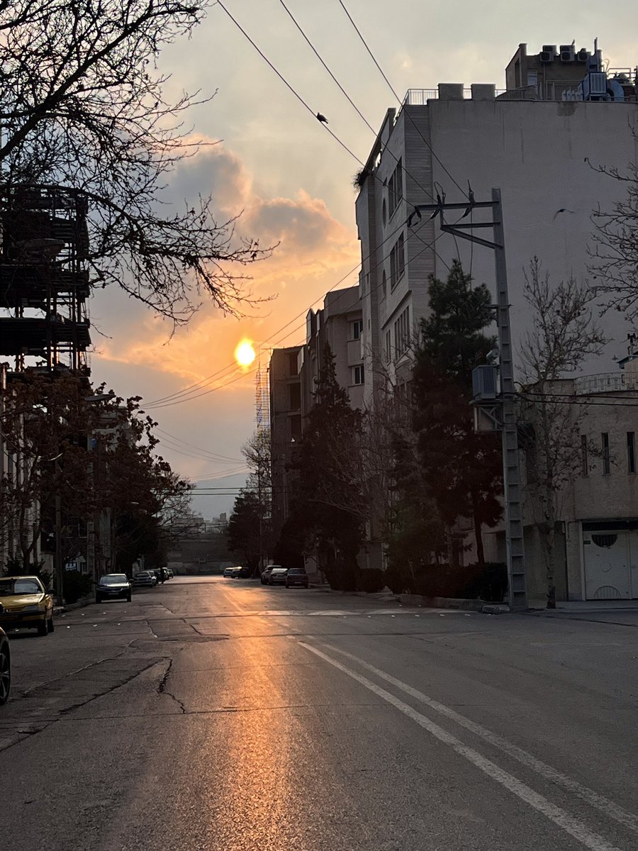 #ShotOniPhone #StreetPhotography 
#AbstractArt #Winter #Life #Clouds