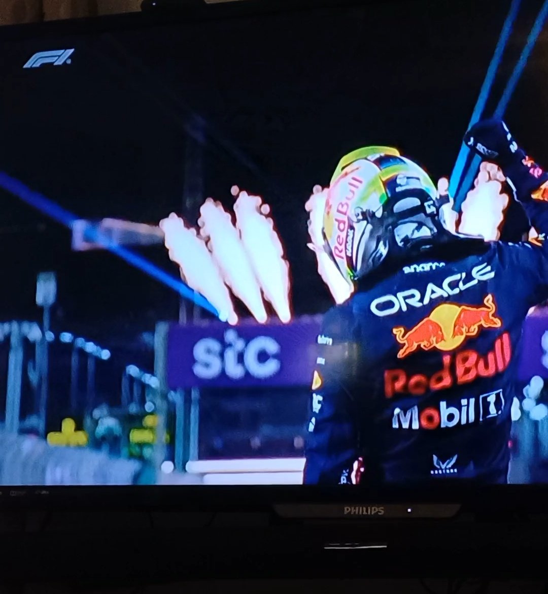 NANOPSEE's tweet photo. TE EXTRAÑO CHECO, PQ ME TIENEN Q RECORDAR EN TODAS PARTES Q NO ESTAS https://t.co/bDG1pPnBlc