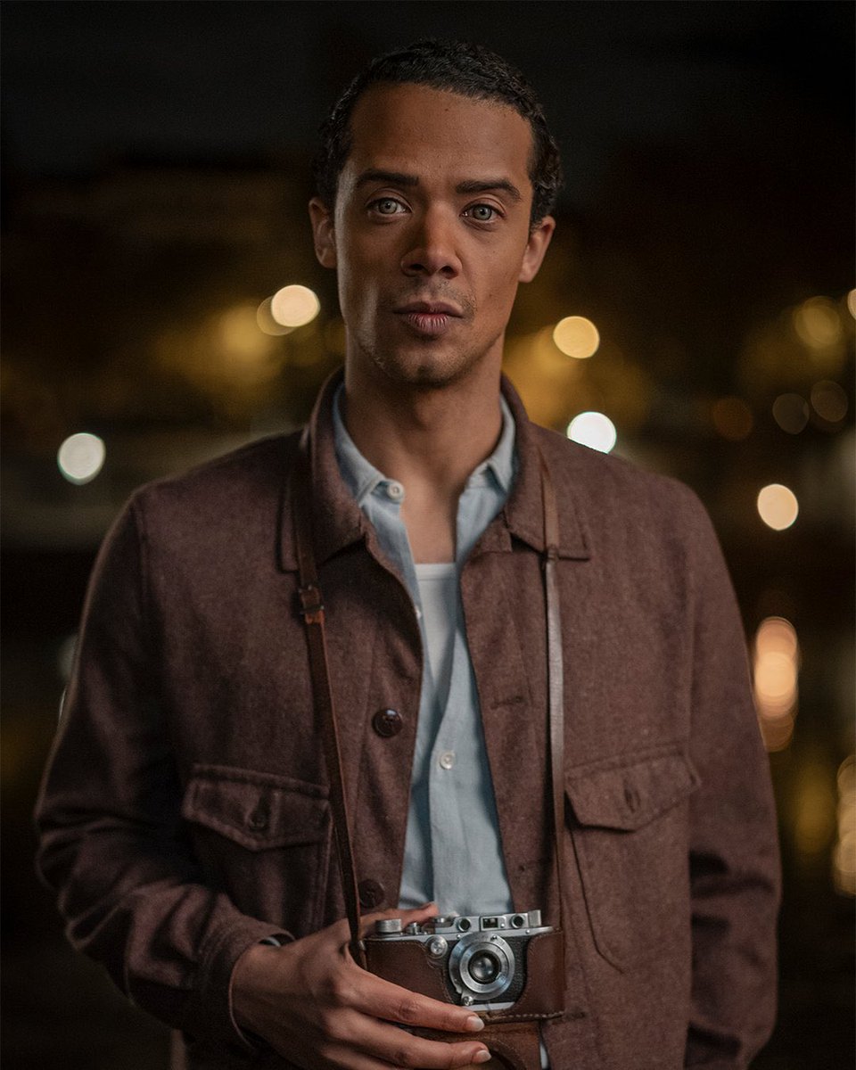 FilmUpdates's tweet photo. Jacob Anderson wins Best Performance in a TV Show/Film at the MOBO Awards for ‘INTERVIEW WITH THE VAMPIRE.’ https://t.co/XOtJRSQdkK