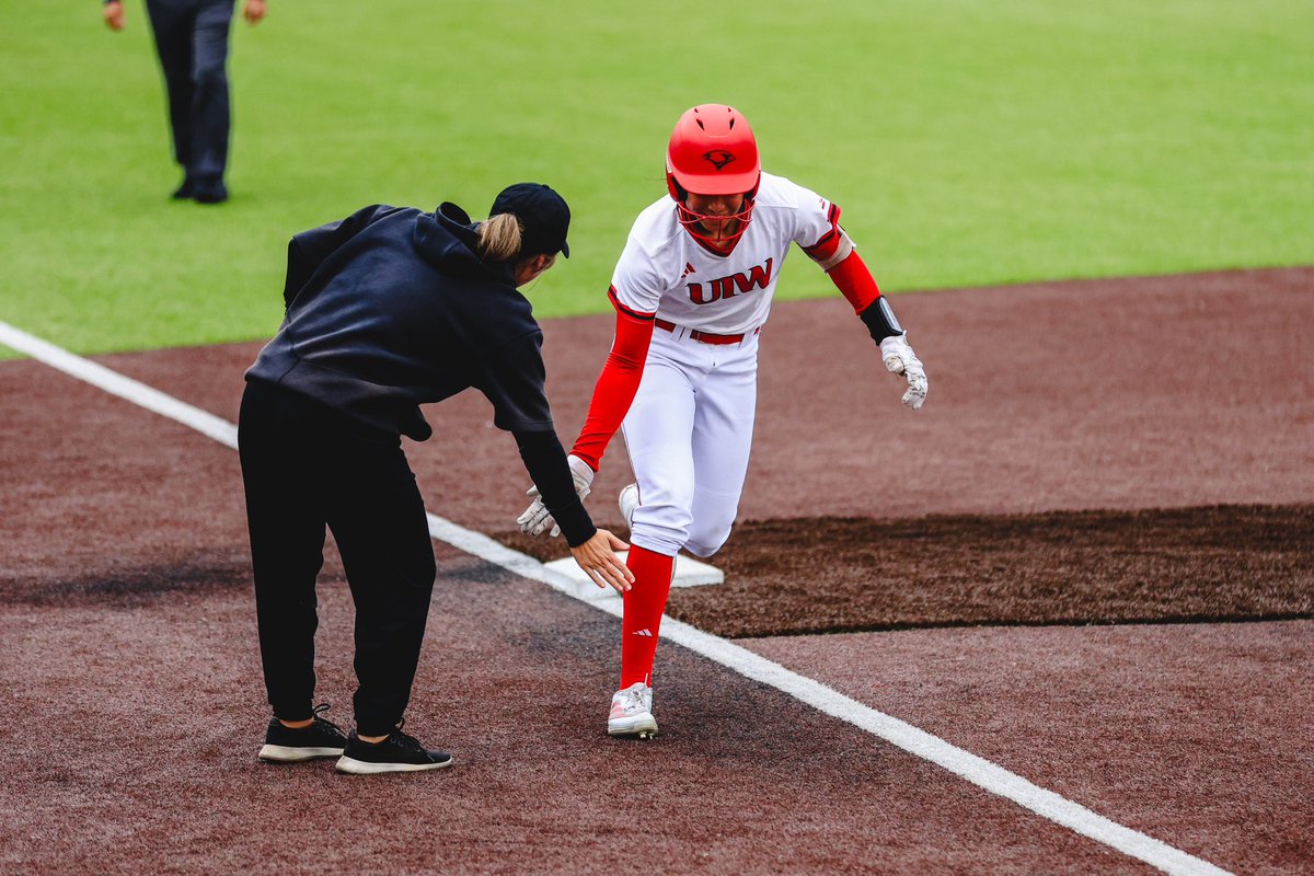 UIW Softball tweet media