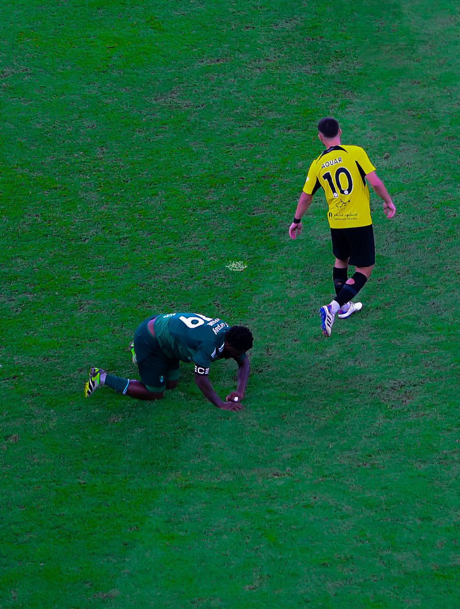 🚨🚨🚨 🚨🚨🚨 
هل يستمر حسام عوار مع الاتحاد الموسم القادم